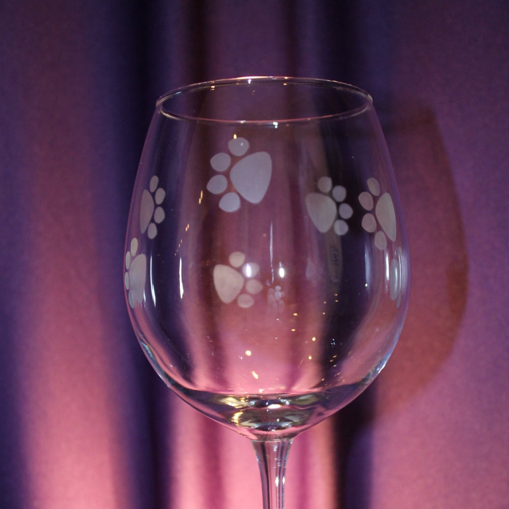 Paw Print Etched Wine Glass Paw Print Design Wine Glasses