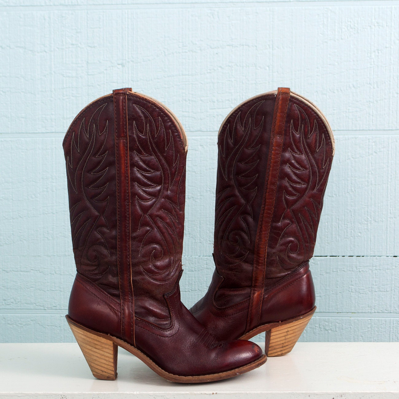 Oxblood Dingo Cowboy Boots / Stacked Heel Burgundy Western