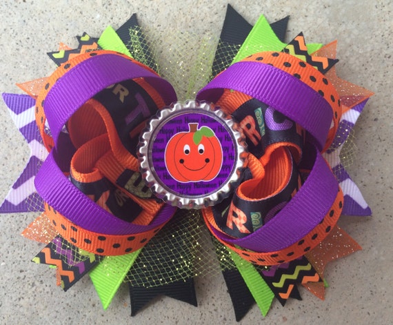 Items similar to HALLOWEEN PUMPKIN Hair Bow Boutique Style with Chevron ...