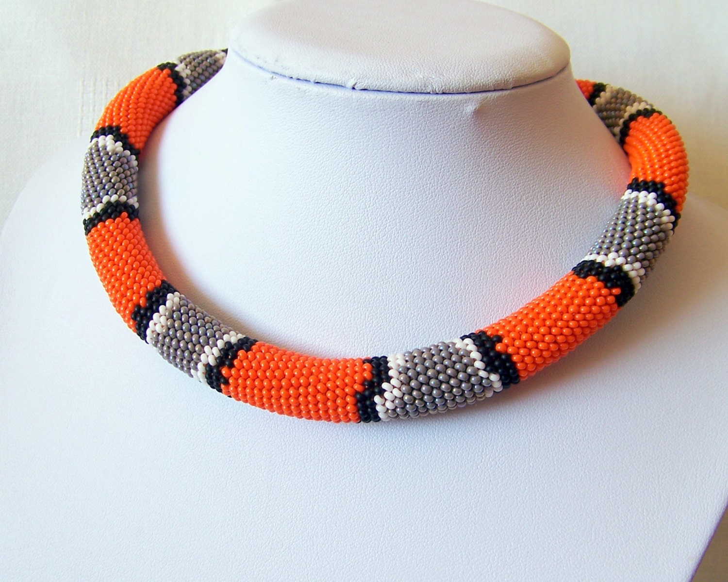 snake necklace fidget