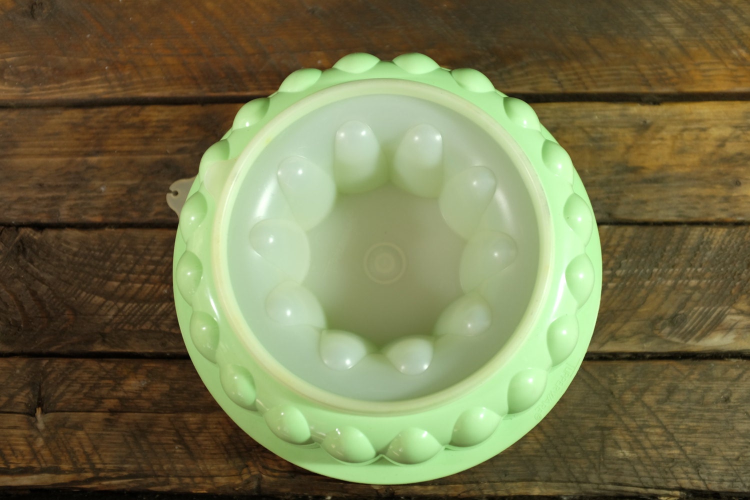 Vintage Tupperware Jello mold from the JelNServe by Decadisme
