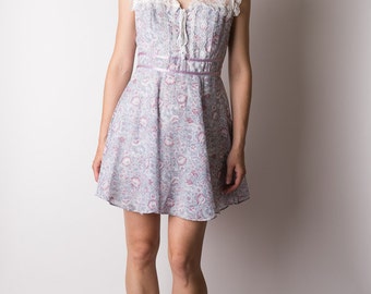 vintage 70s GUNNE SAX corset sweetheart bodice lace mini dress lavender grey blue floral festival tiny flowers 60s 70s s