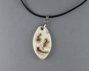 Collier Pierre Naturelle - Cristal Rose Sculpté Tête De Cheval - 32mm x