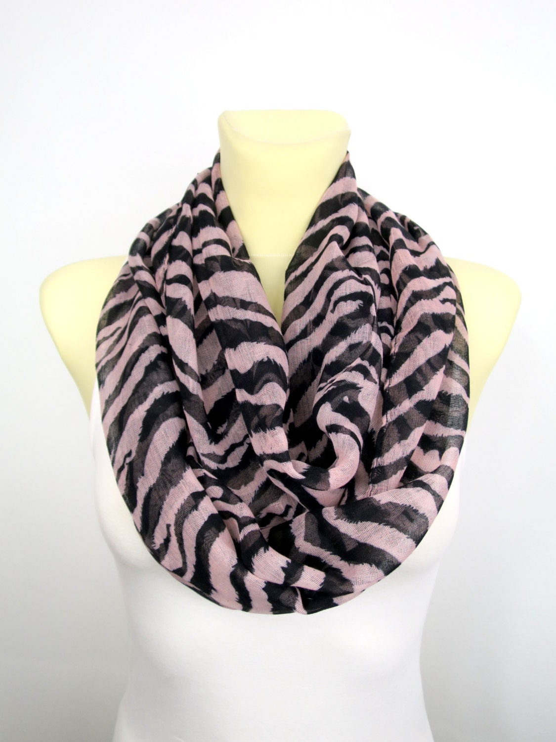 Zipeli Printed Fringe Scarf