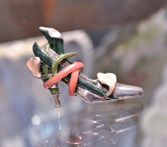 Kenneth J Lane / KJL / Breast Cancer Awareness / Shoe Brooch / Pin