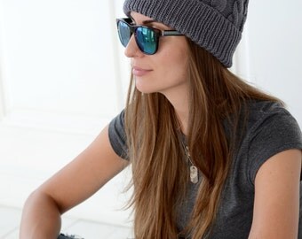 Knit hat in grey with fur pompom, Knit beanie, Women pom pom hat, Winter cable knit hat, Pom pom fur beanie, Cable knit hat, Womens knit hat