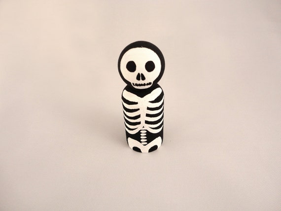 halloween wooden peg dolls