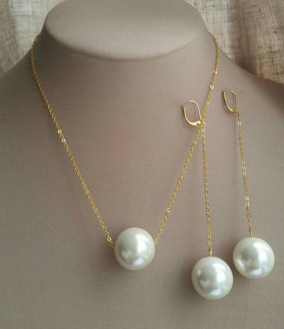 Extra large pearl and gold charm necklace and earring set