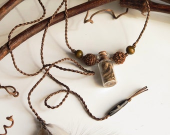Mandrake Macrame macrame Necklace,natural feathers, rudraksha seed - Collier macramé mandragore, plumes naturelles, graines de rudraksha