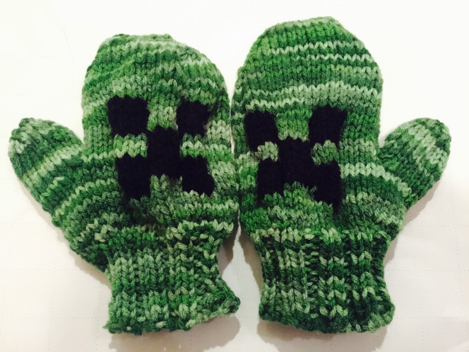 Minecraft Creeper Mittens winter gloves minecraft gloves
