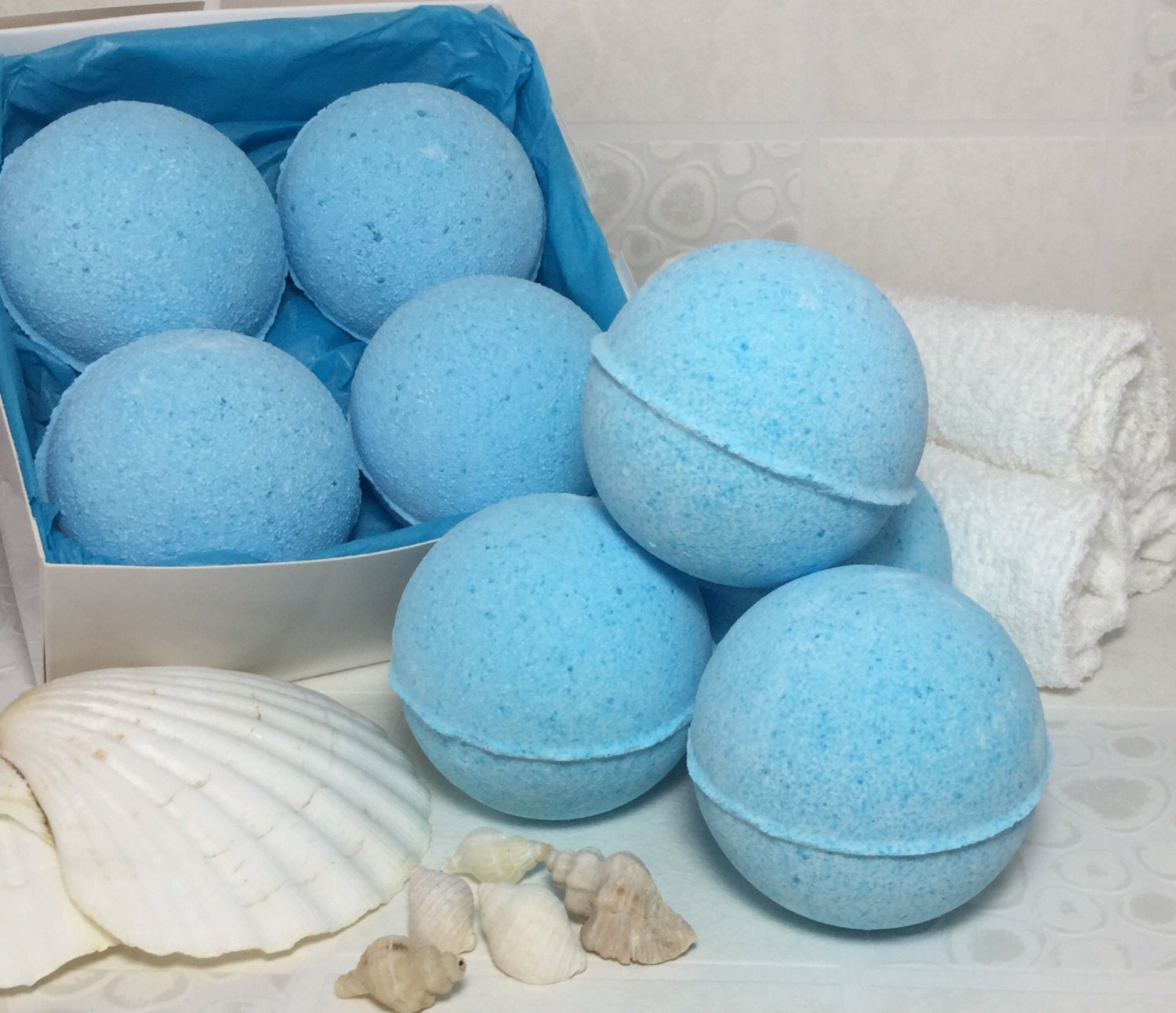 Blue Ocean Bath Bombs x 4 in gift box. Bath Bomb gift set. By