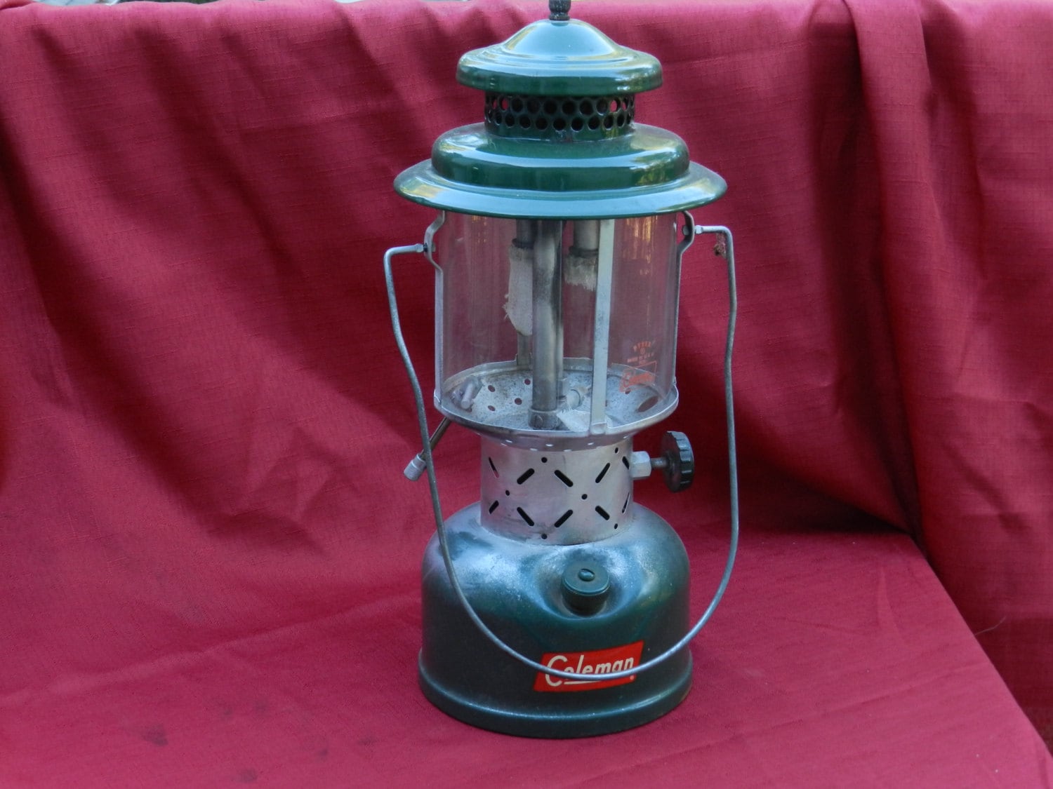 Vintage 1955 Coleman 220E 2 Mantle Lantern 00567