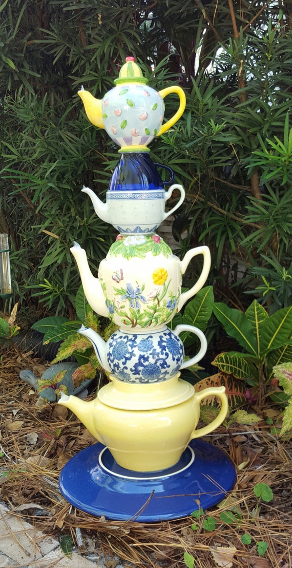 Teapot Totem/Garden Totem/Garden art/Yard art/Cottage/English