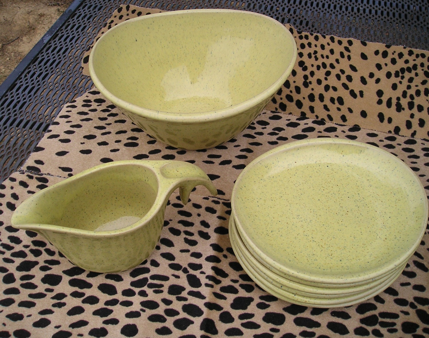 Vintage Glidden Yellow Plates Bowl Server Mid Century Kitchen 465 453