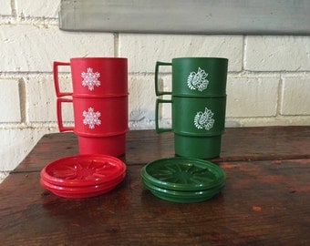 Items similar to Vintage Christmas Mugs Tupperware Set of 4 Plastic ...