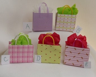 Miniature Dollhouse Paper Shopping Bag. Miniature Dollhouse Accessories. Miniature Bags. Barbie Accessories. Dollhouse Bedroom Accessories