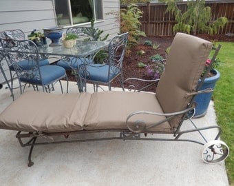 IRON CHAISE LOUNGE Patio Furniture with Cushion