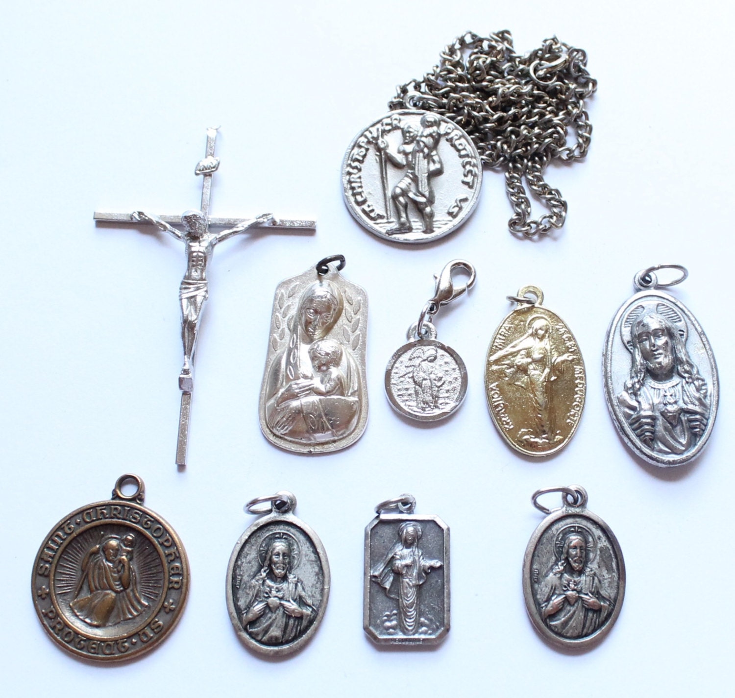 Large Lot of Vintage Religious Medals, Cross Rosary Craft ReUse Repair ...