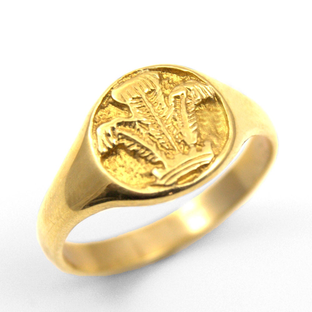 9ct Gold Welsh 3 Feathers Prince of Wales Signet Ring S121