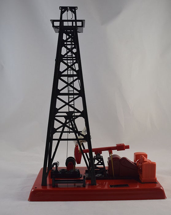 Lionel 62305 Oil Derrick and Pump Brand New Never Used Box