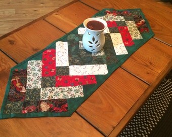 NEW Holiday Table Runner, Christmas Runner, Holiday Linen, Braid,