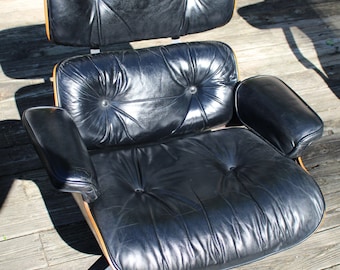 Eames Herman Miller 670 rosewood lounge chair