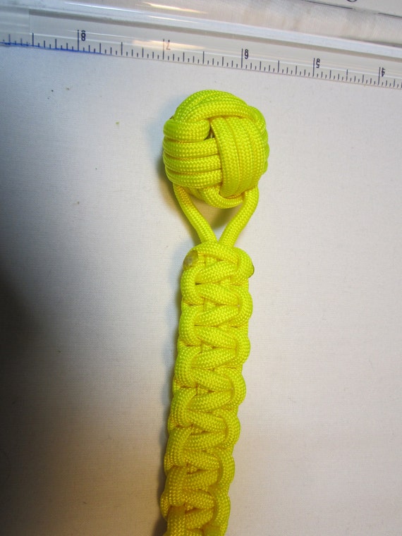 Keychain Self Defense by AmazingParacording on Etsy