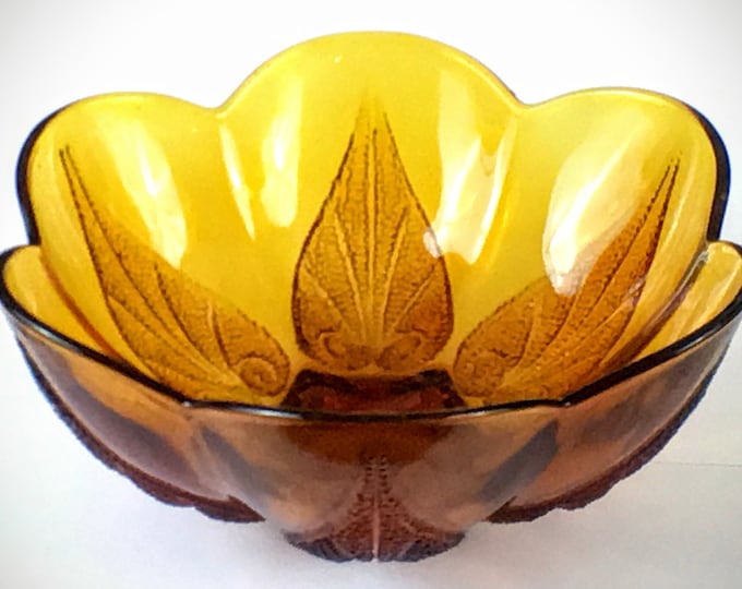 Vintage Indiana Glass Co Deep Amber Stippled Leaf Decorative Glass Dish