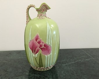 Hand painted porcelin vase