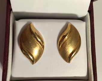 14k solid gold wave earrings