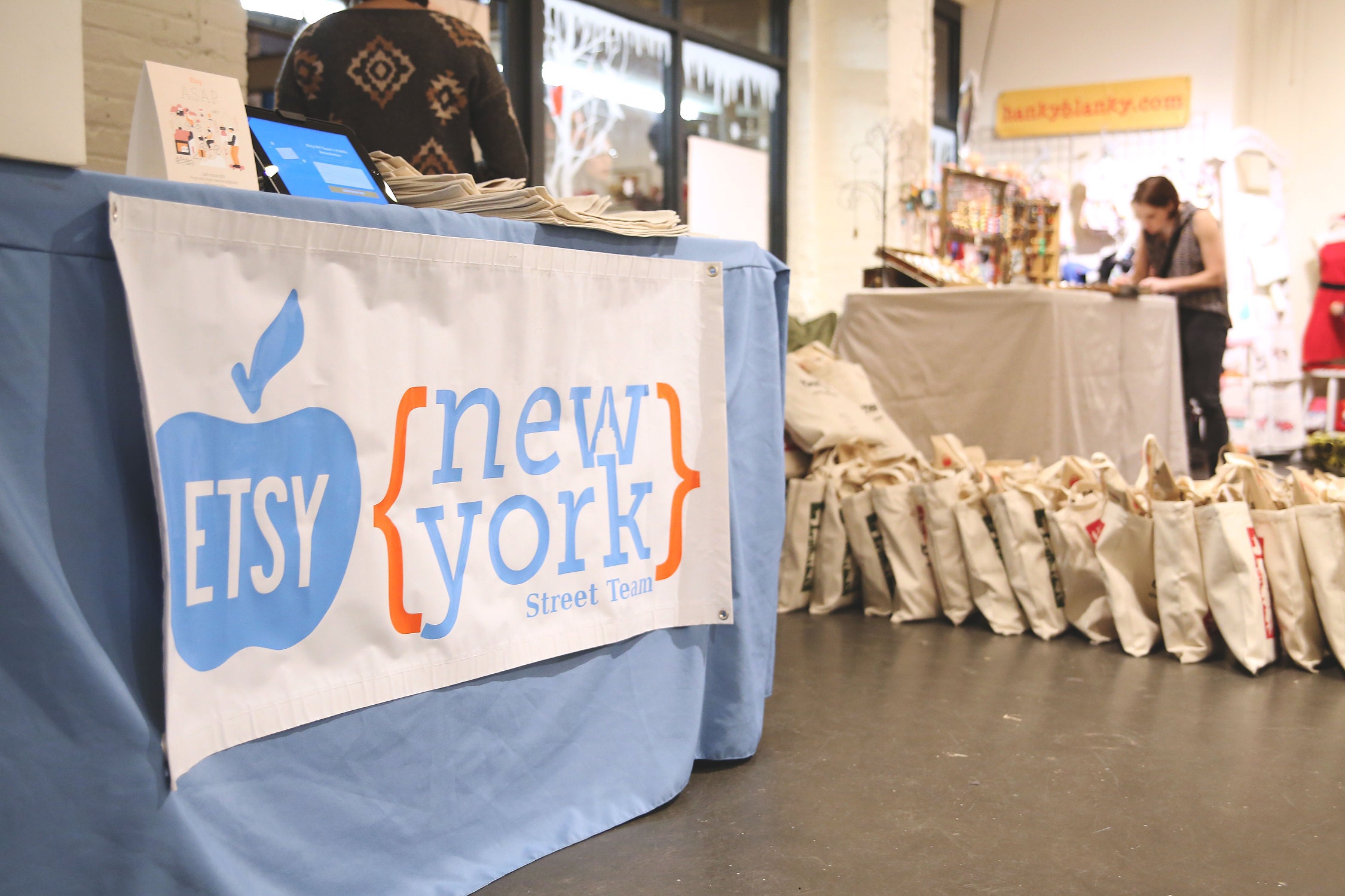 Etsy New York チームのポップアップマーケット Etsy New York チームのポップアップマーケット
