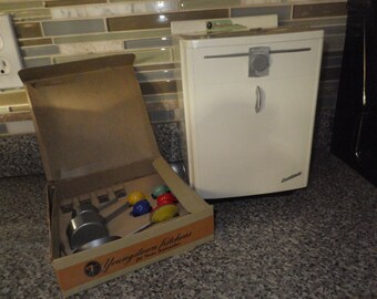 Youngstown Kitchens Jet Tower Junior Dishwasher, Salesmans Sample, Toy Appliance, 1950s Mid Century Advertising Promotion, Rare