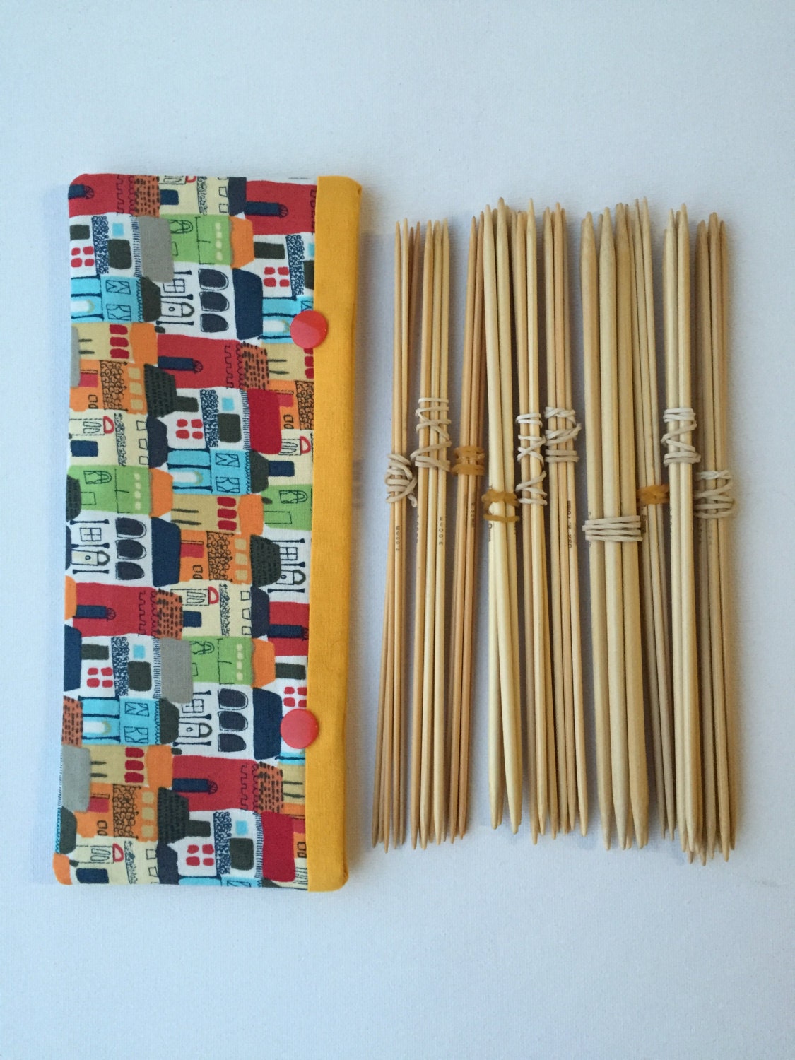 Download Double Pointed Knitting Needles Crochet Hooks Holder by LowlandOriginals on Etsy | Strik