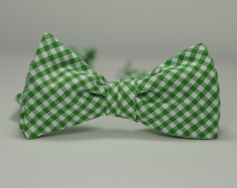 Kelly Green Men's Bow Tie,Kelly Green Gingham, Wedding Bow Tie, Groomsmen Tie, Freestyle Bowtie, Self Tie Bow Tie