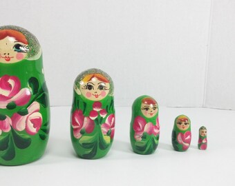 Nesting doll Russian matryoshka babushka Green