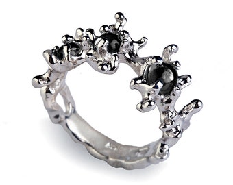 BETWEEN The SEAWEEDS Gold Onyx Ring Gold, 14k White Gold Ring, Black Onyx Ring, Onyx Engagement Ring, Organic Gold Ring