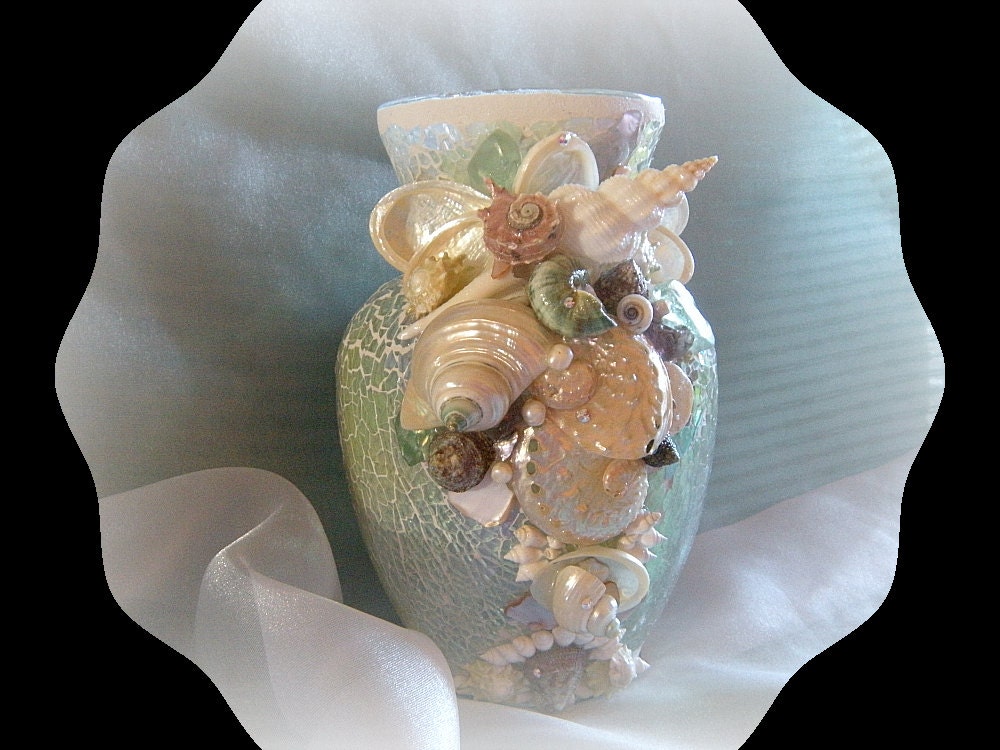 Beachy Elegance Seashell Vase