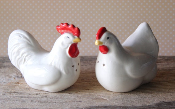 Vintage Rooster and Hen Chicken Salt and Pepper Shakers