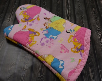 Princess Oven Mitt/ Home Decor/ Kitchen Decor/ Housewarming Gift/ Birthday Gift/ Gift for Nerds/ Hostess Gift/ Fun Gift/ Christmas gift