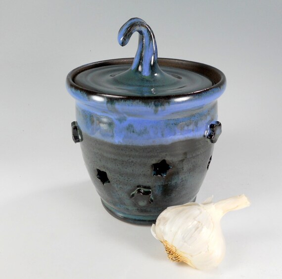 Ceramic garlic keeper pottery garlic jar garlic canister