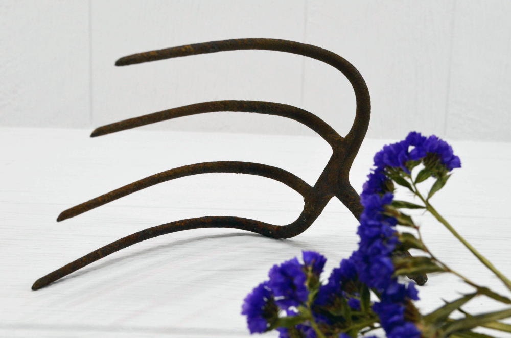 Rustic Pitchfork Head primitive steel Curved Farm Tool