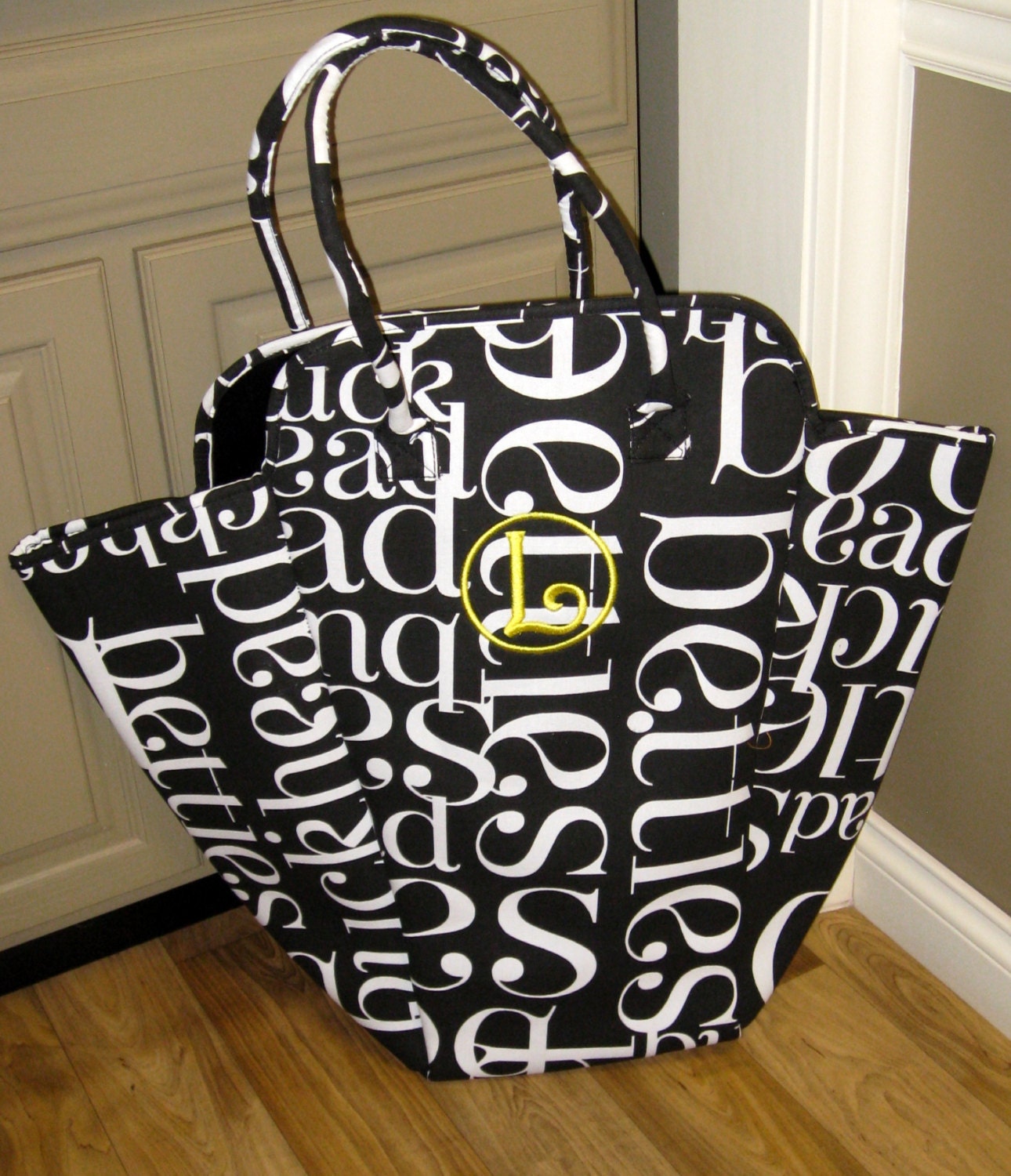 extra large tote bag with pockets