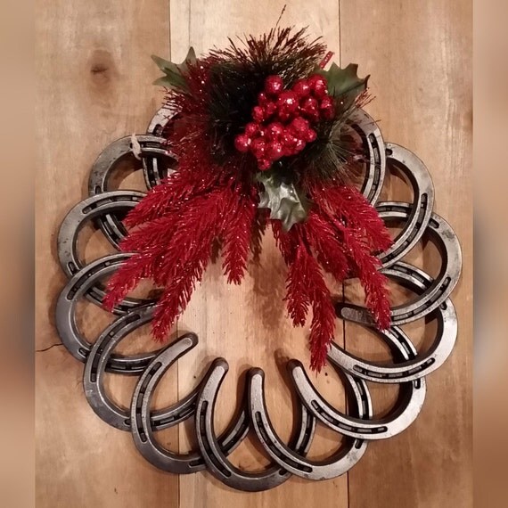 Interlocking Horseshoe Wreath