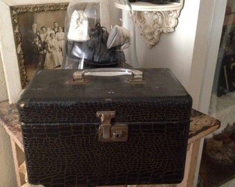 Vintage Petite Black Brown Croc Suitcase - Traincase - Luggage - Make-up Case - Vintage Suitcase
