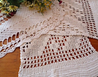 3 Crocheted Doilies Crocheted Doilys Ecru Vintage Doilys Doilies Lot B271