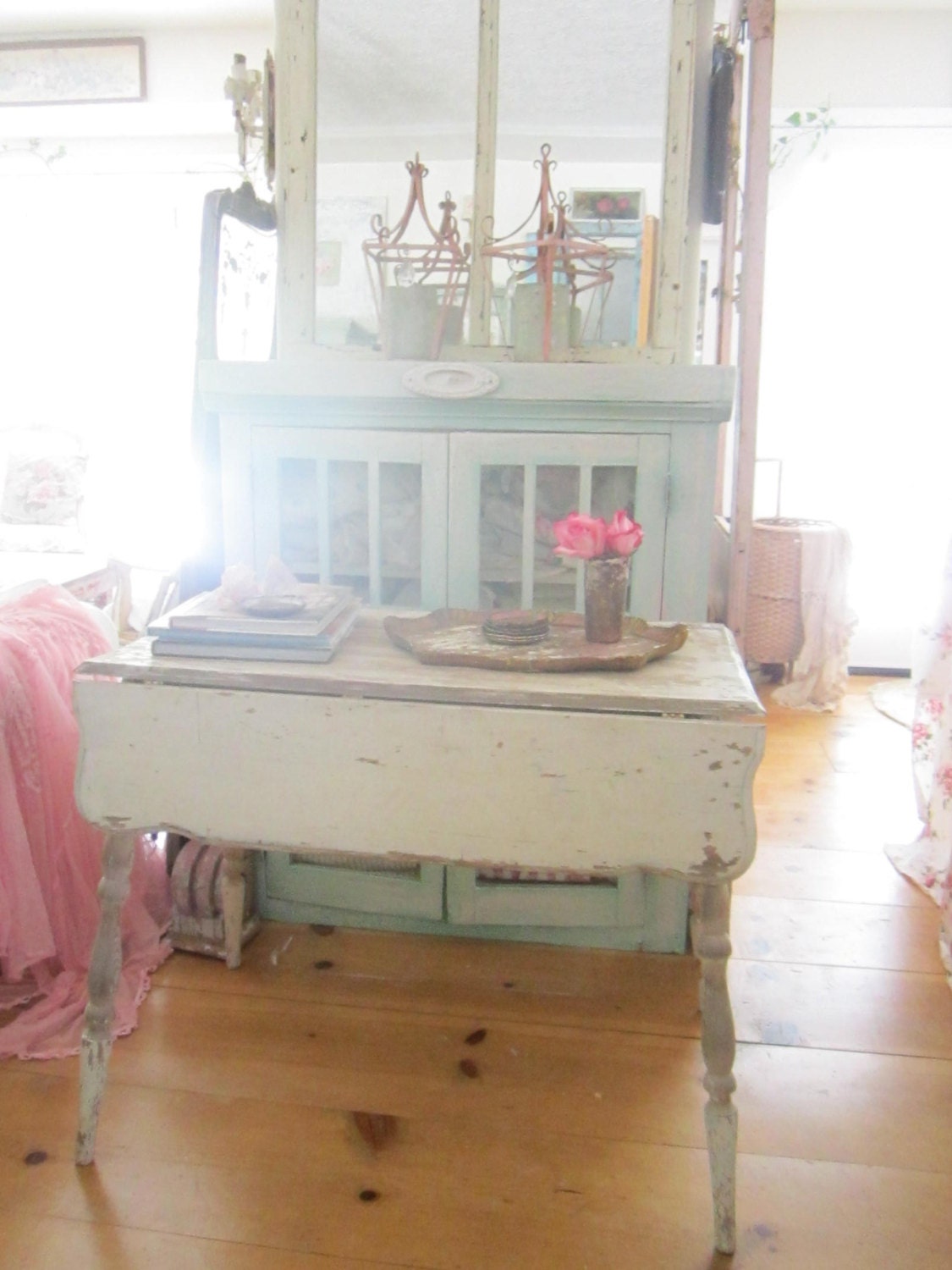 Shabby chic table white farmhouse coffee table chic Farmhouse