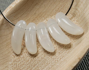 Czech Teeth Beads 17mm (20) Tooth Fang Spike Teardrop Dagger Milky white coated