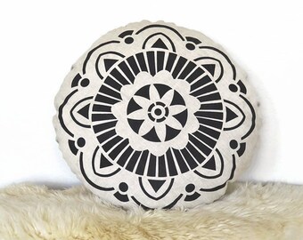 Modern Medallion Round Pillow Cover - Natural /Black