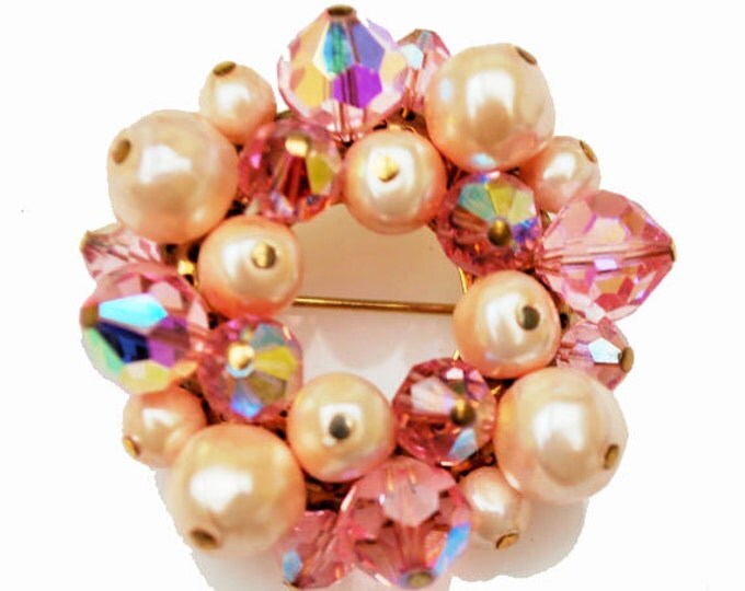 Vintage Pink Brooch Crystal pearl cluster Bead round Wreath Pin