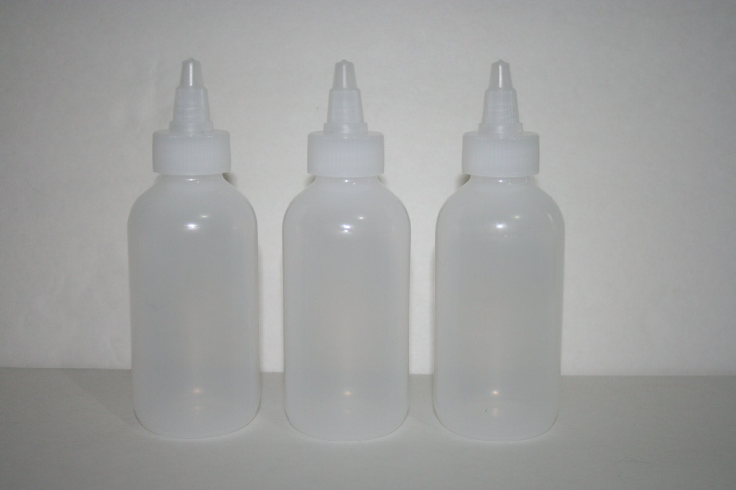 4 oz Plastic Squeeze Bottles Lot of 3 Boston Round twist